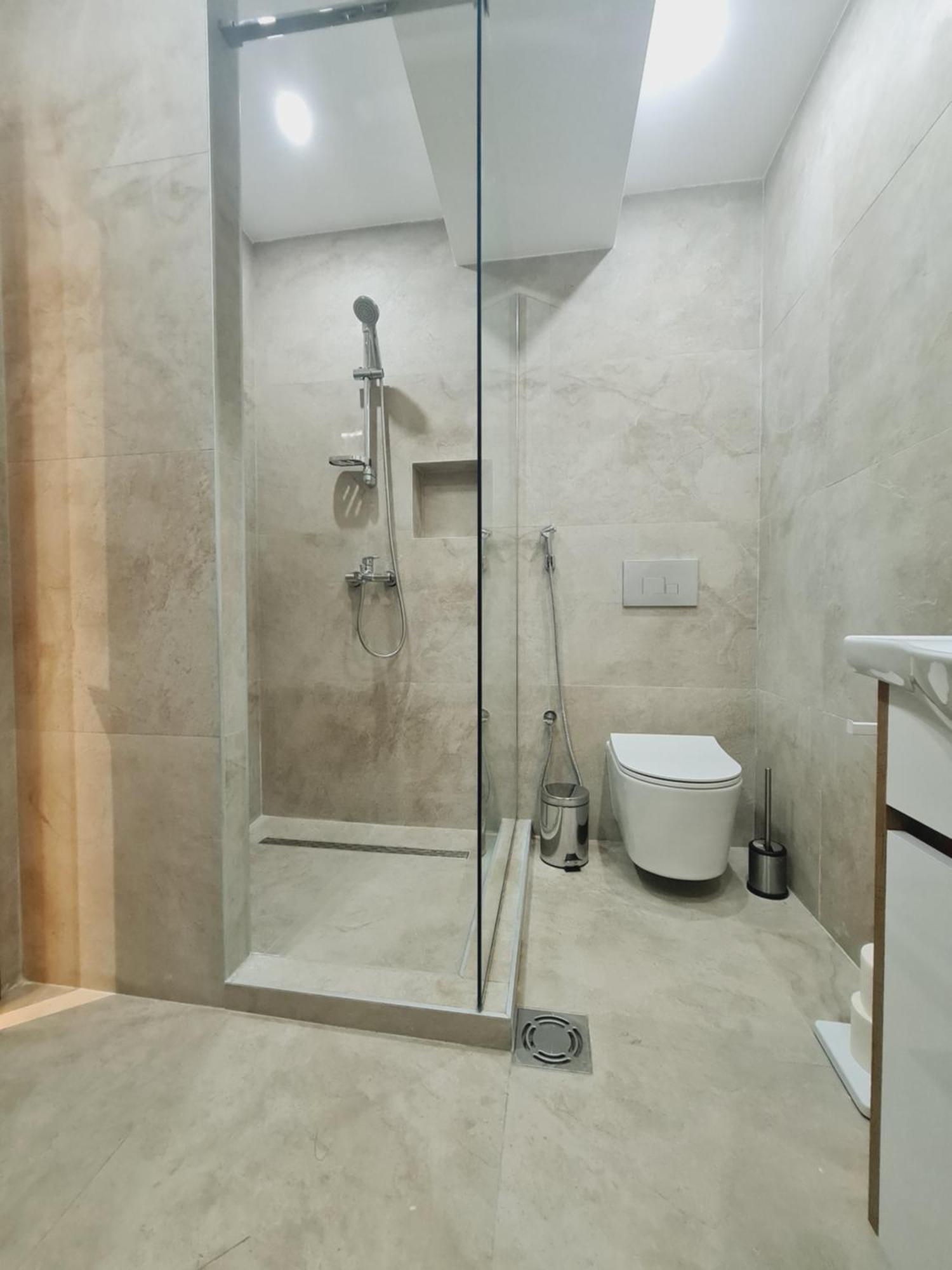 Airport Molko Apartments Surcin ภายนอก รูปภาพ