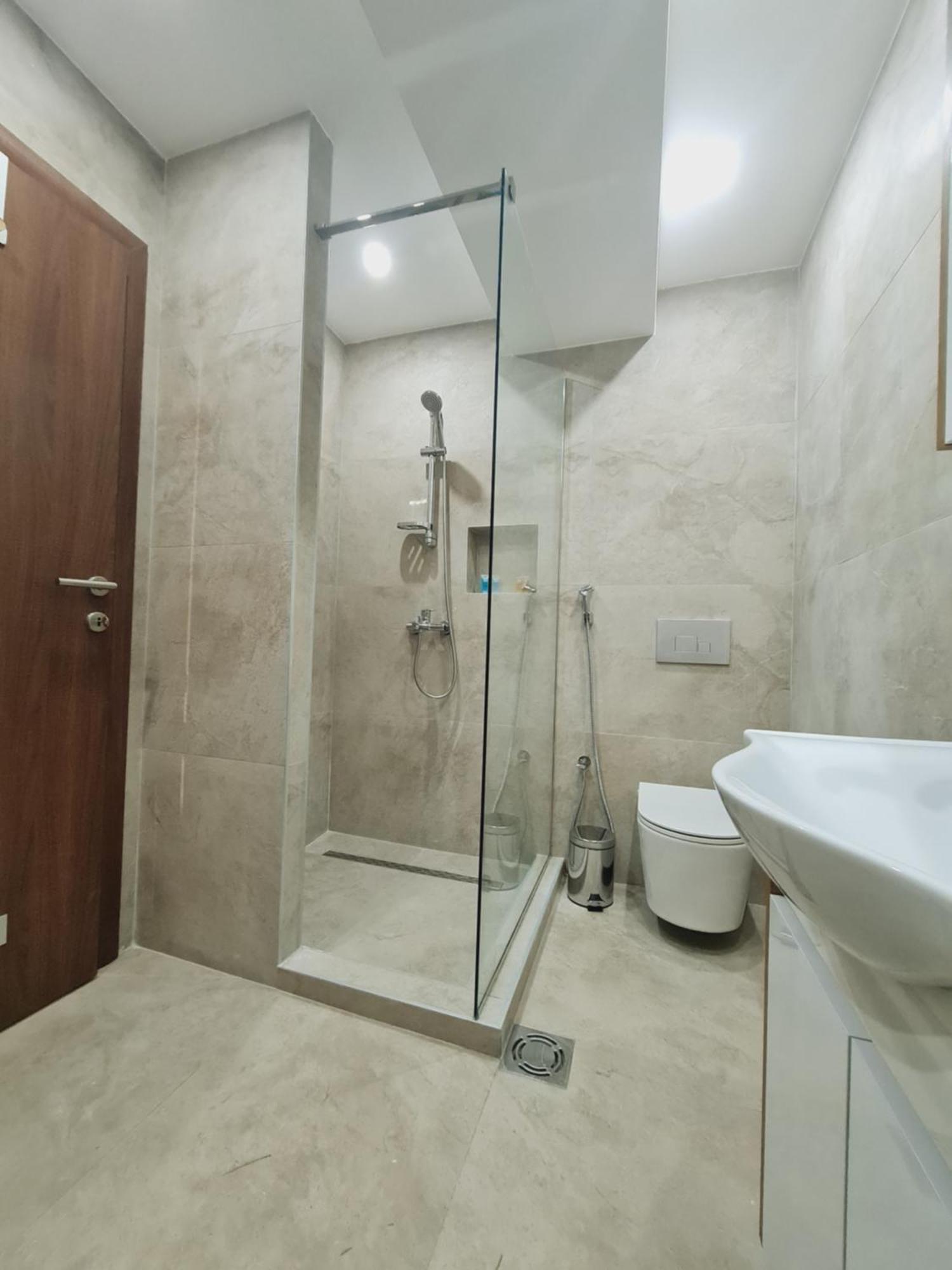 Airport Molko Apartments Surcin ภายนอก รูปภาพ