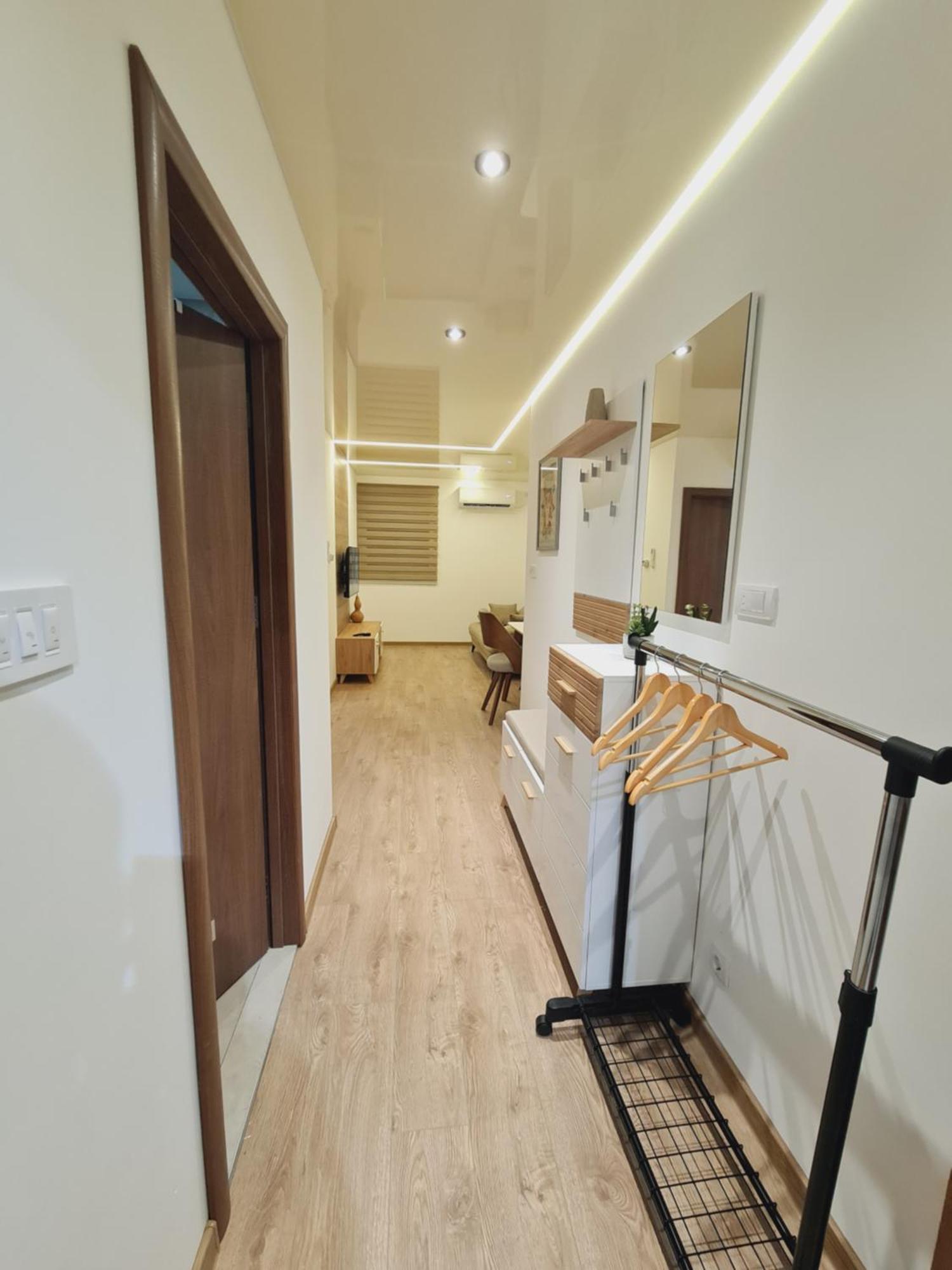 Airport Molko Apartments Surcin ภายนอก รูปภาพ